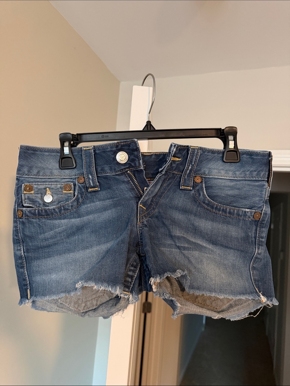 Women’s True Religion Distressed Denim Cutoff Shorts - Blue size 27